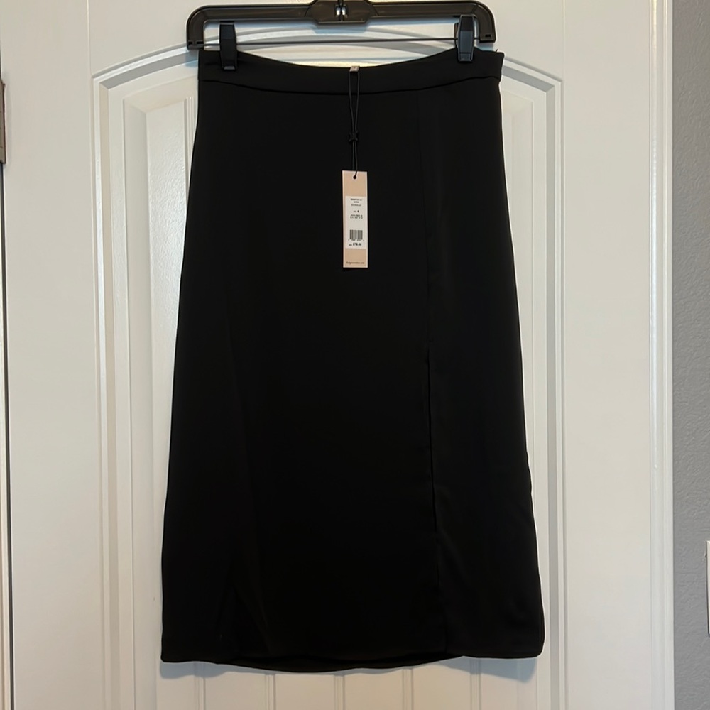 BCBGeneration Black MIDI Skirt